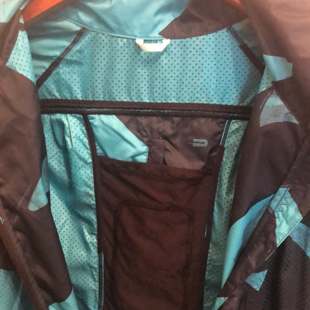Lululemon Lightweight Jacket - image 6